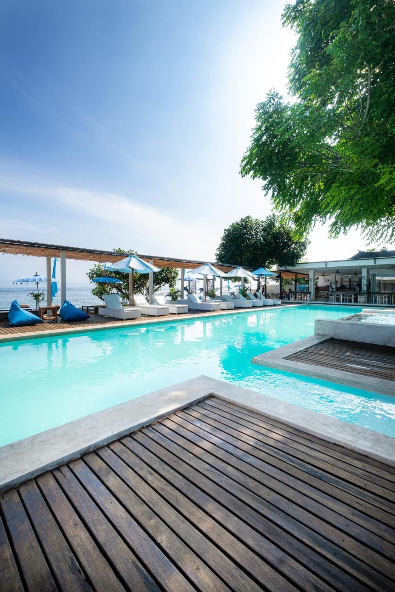 Amp Beach House Toyapakeh Εξωτερικό φωτογραφία