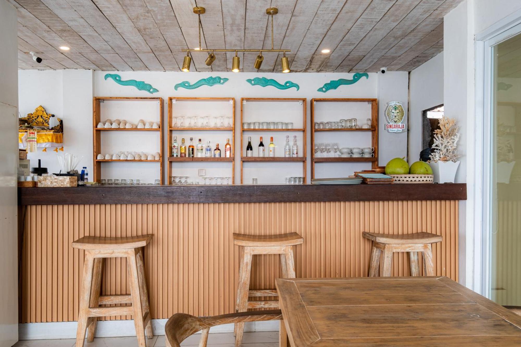 Amp Beach House Toyapakeh Εξωτερικό φωτογραφία