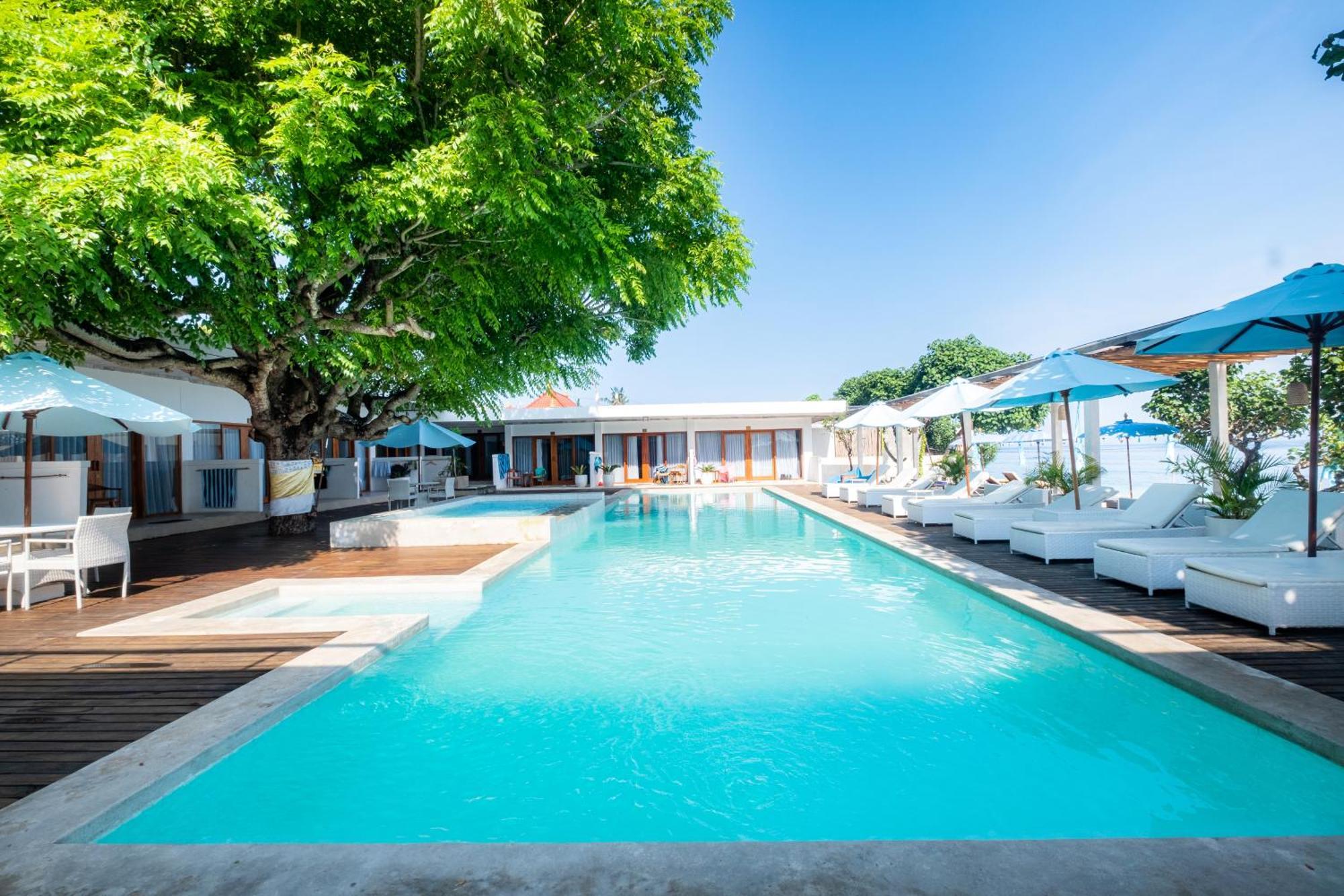 Amp Beach House Toyapakeh Εξωτερικό φωτογραφία